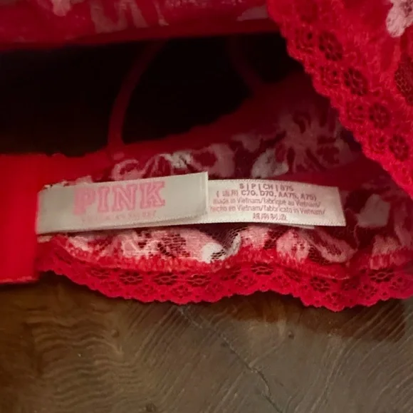 PINK Victoria's Secret Red Heart Lace Bralette - Picture 2 of 4